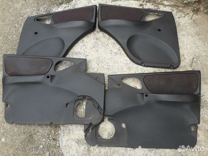 Обшивки дверей niva chevrolet комплект