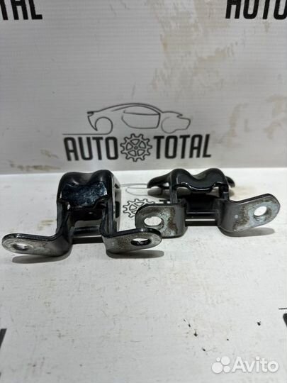 Петли двери задние правые Kia Rio 3 G4FC 2013