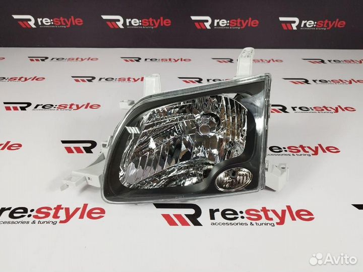 Фара Toyota Town Ace Noah 96-98 Левая Черная N2314