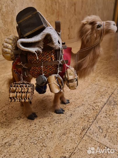 Верблюд с сокровищами