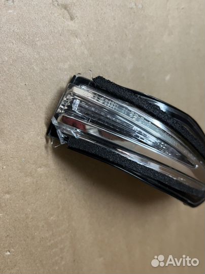 Повторитель поворота левый Toyota RAV4 40