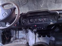 УАЗ Hunter 2.4 MT, 2005, битый, 150 000 км, с пробегом, цена 350 000 руб.