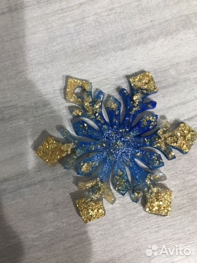 Елочные игрушки из эпоксидной смолы
