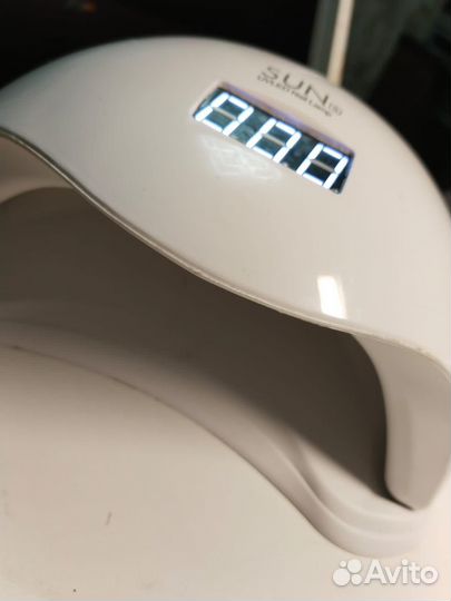 Маникюрная лампа