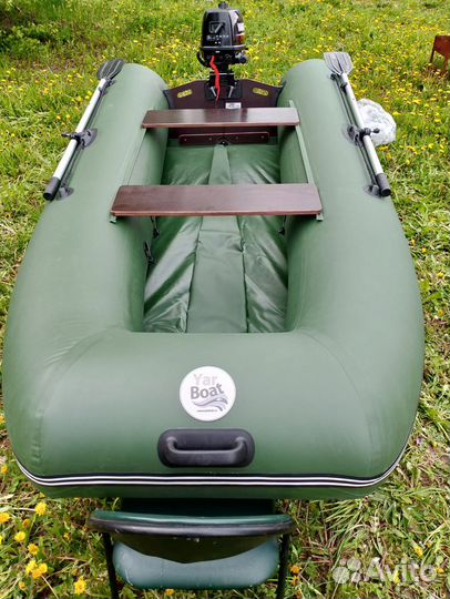 Лодка с мотором