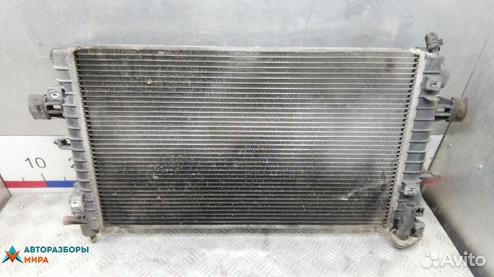 Радиатор (основной) Opel Astra H 2005