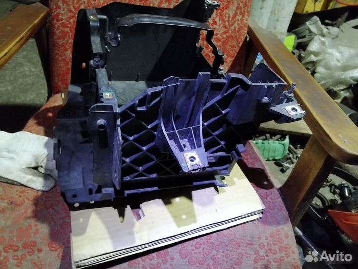 Площадка аккумулятора Megane 3, меган 3