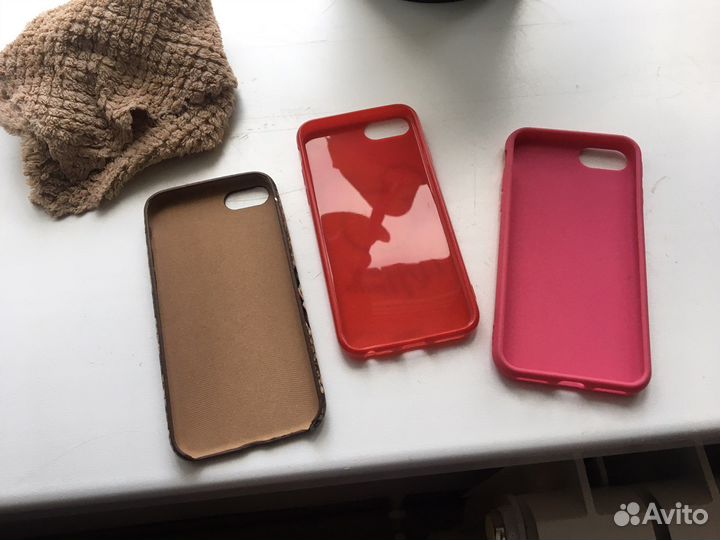 Чехлы на iPhone 7