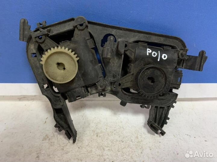 Моторчик заслонки печки Volkswagen Polo Sedan