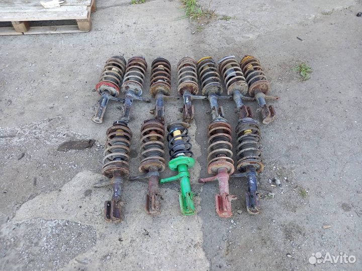 Стойка амортизатора передняя LADA 2110 LADA