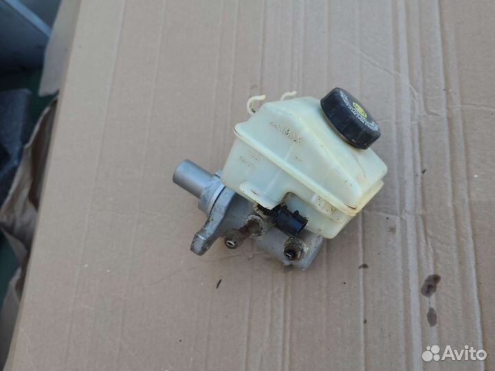 Главный тормозной цилиндр Opel Astra H 2004-2015