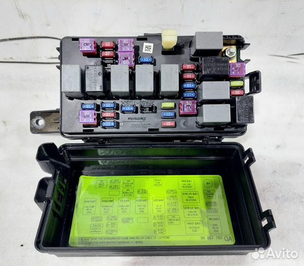 Блок предохранителей Aveo (T250) 2005-2011 моторны