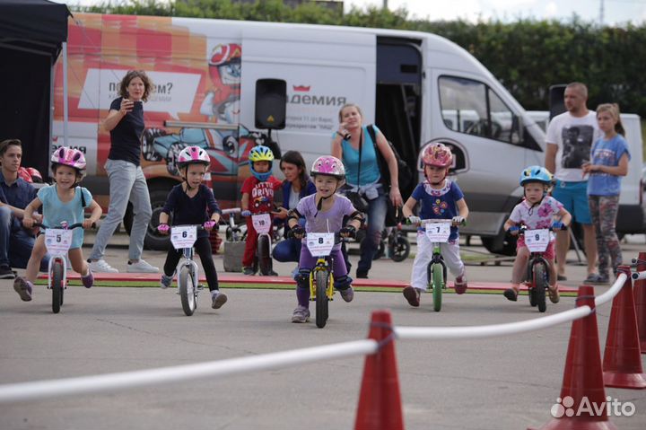 Чемпионский беговел Hobby Bike 12