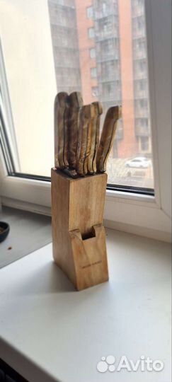Набор кухонных ножей с подставкой