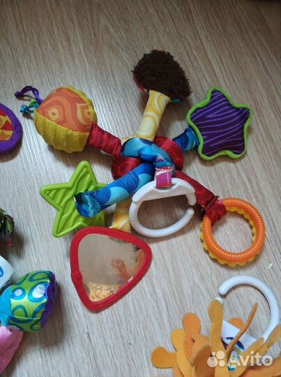 Развивающие игрушки для малыша