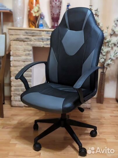 Компьютерное кресло новое кожзам