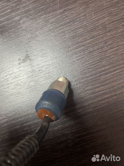 Датчик включения блокировки заднего моста