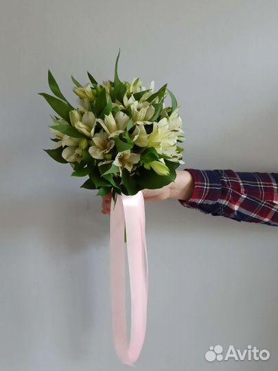 Свадебный букет из альстромерии