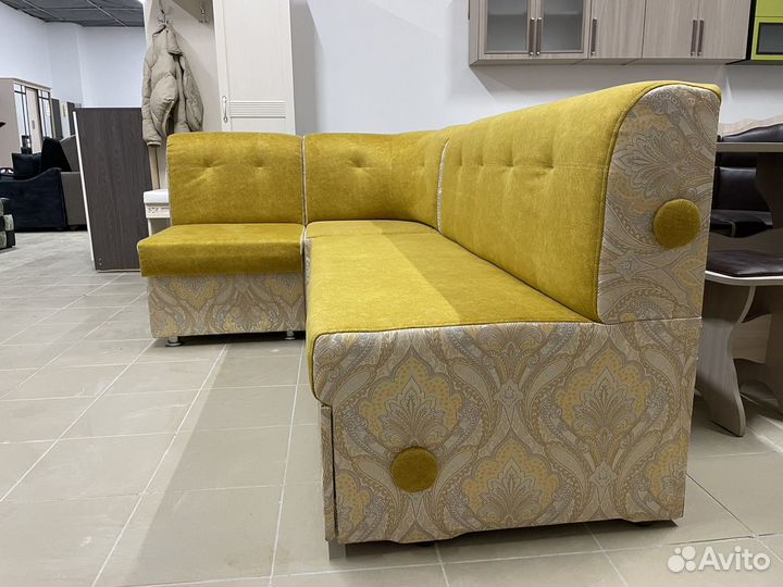 Диван кухоннный