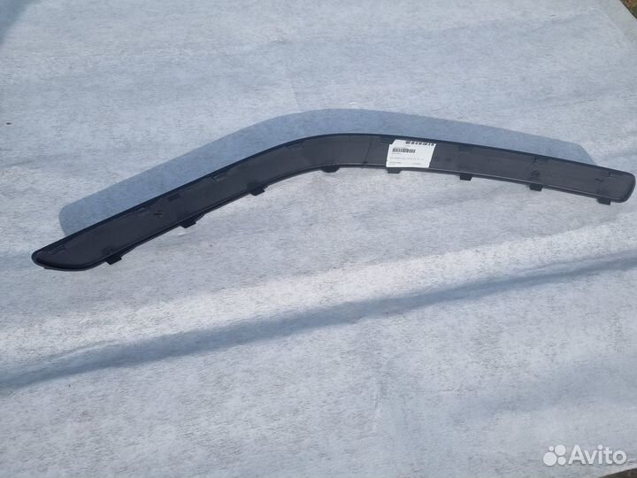 Молдинг переднего бампера левый Hyundai Elantra