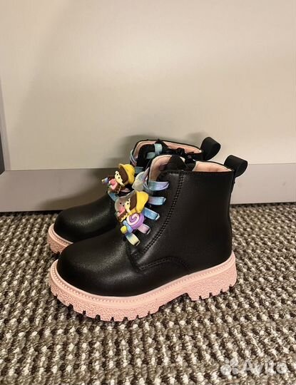 Ботинки демисезонные для девочки новые