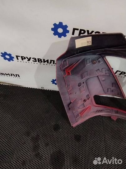 Окантовка левой фары Volvo FMX 84407605