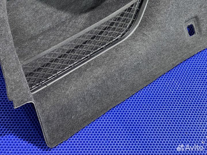 Обшивка багажника BMW F10, F18 Левая