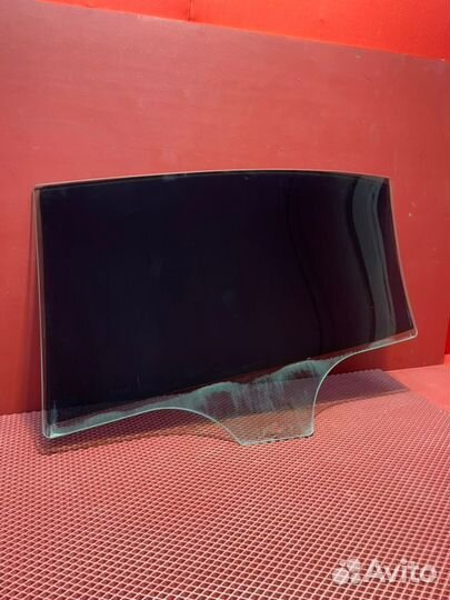 Стекло двери заднее правое Bmw 7-Series F02 N63B44