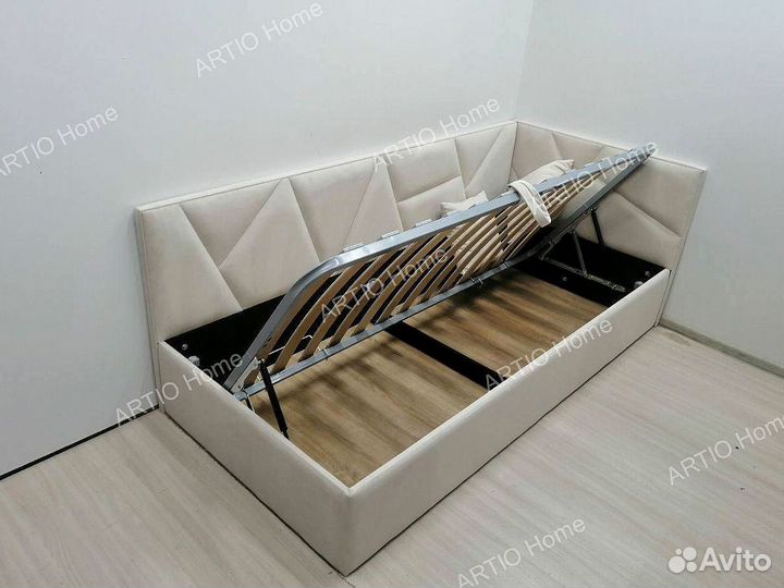 Детская кровать с ящиками