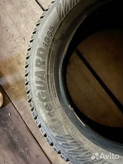 Yokohama Ice Guard IG65 215/55 R16 97T