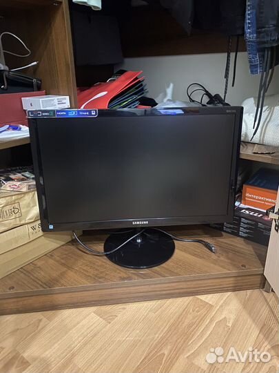 Монитор Samsung