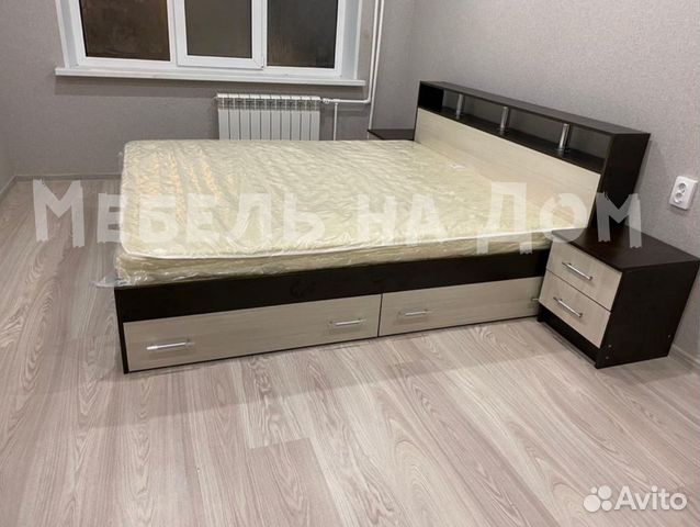 Кровать с матрасом