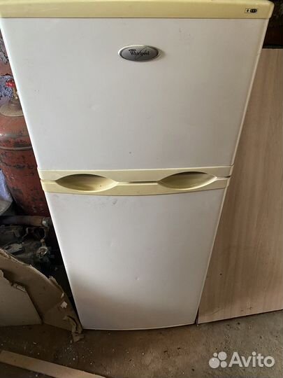 Холодильник whirlpool