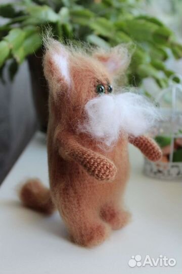 Вязаный кот
