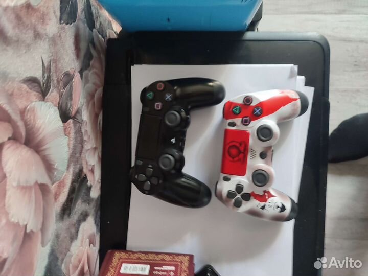 Sony playstation 4 pro 1tb вместе с играми и 2 дж