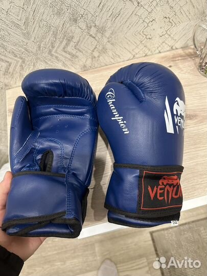 Боксерские перчатки