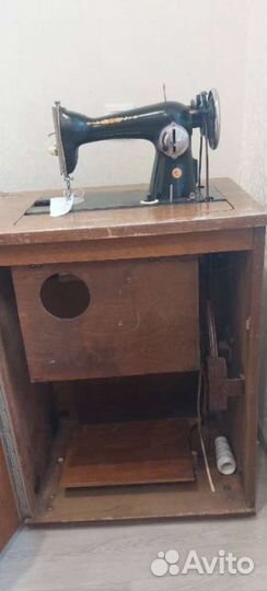 Швейная машина Подольск ножная