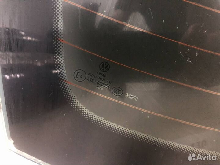 Стекло заднее Volkswagen Jetta 1K 2006-2011