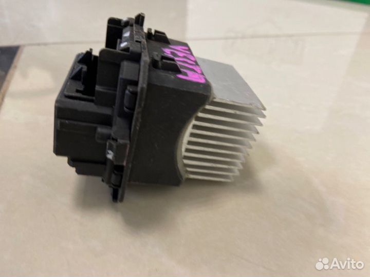 Резистор печки Лада Веста 2180 21129 2018