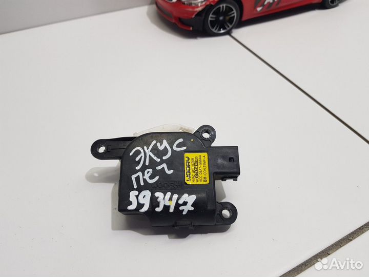 Моторчик привода заслонок отопителя