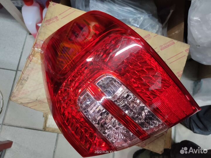 Фонарь задний правый Toyota Premio/Allion