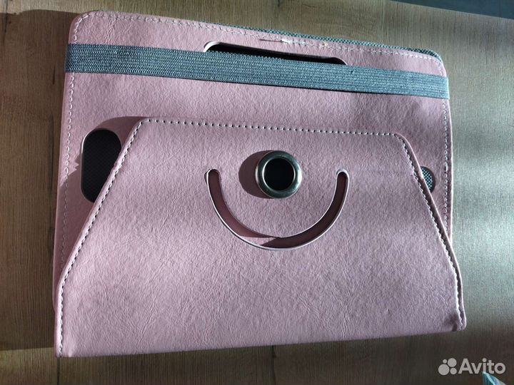 Универсальный чехол-книжка для планшета