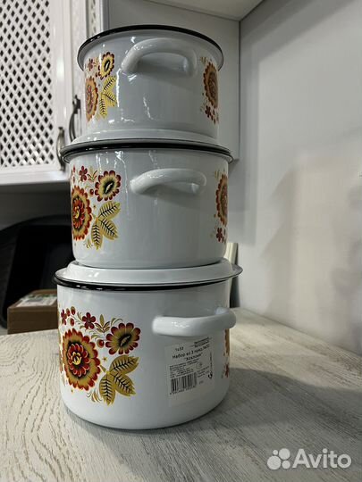 Набор эмалированных кастрюль новый