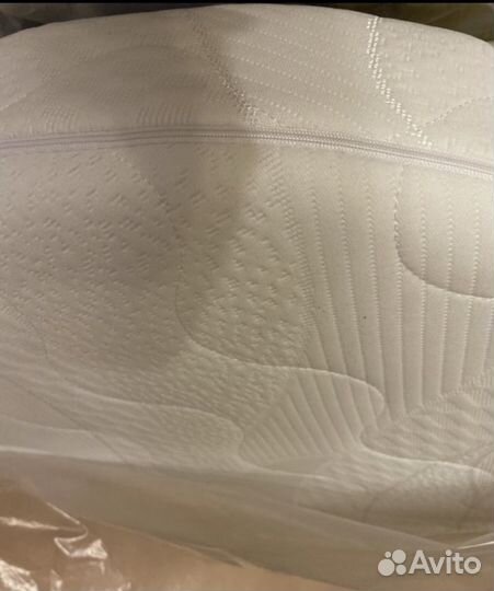 Матрац детский круглый и 2 простыни, балдахин