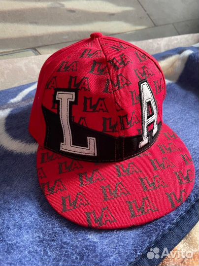 Красная кепка LA