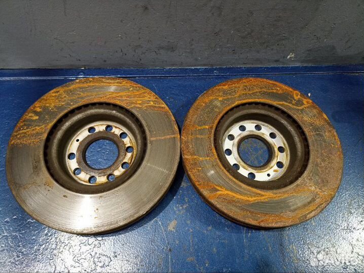 Диски комплект передние Volkswagen Passat B6