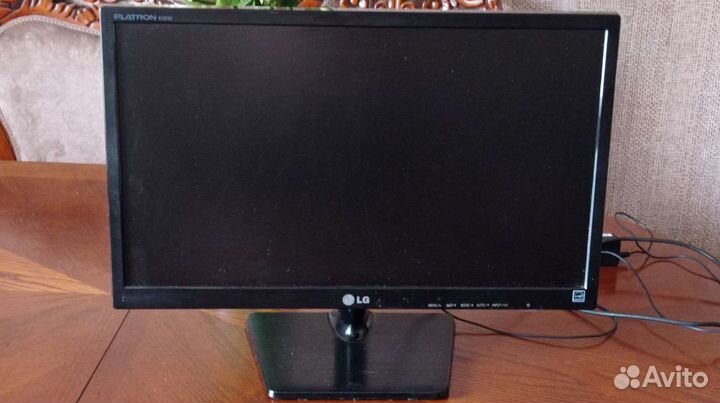 Монитор LG flatron E2242C-BNA