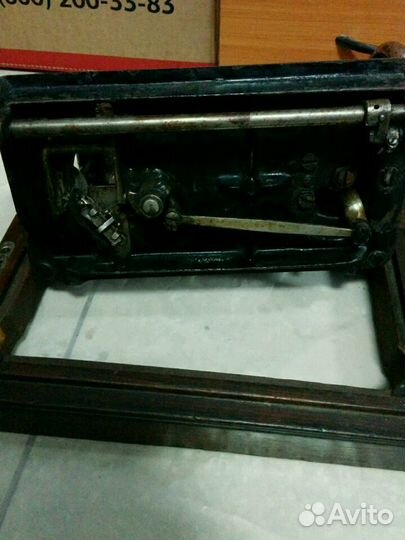 Швейная машинка Зингер