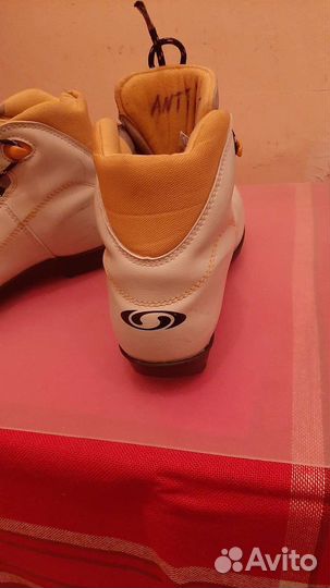 Лыжные ботинки. 33размер