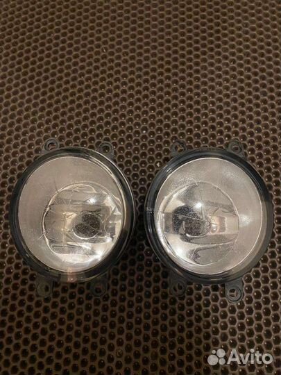 Противотуманные фары Тойота Авенсис т250 рест
